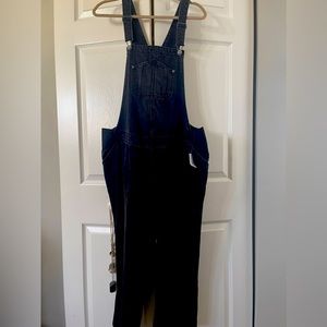 NWT Women’s Maternity Overalls Size 14Short